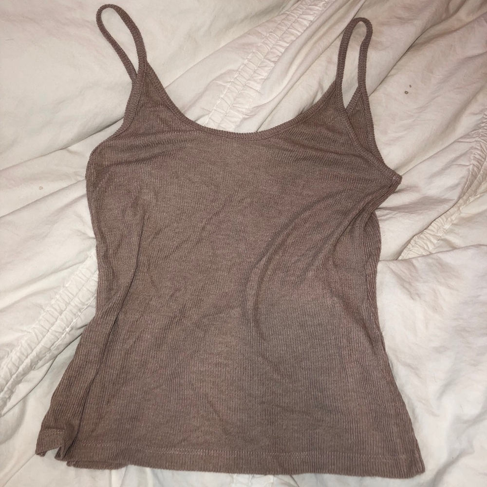 BRANDY MELVILLE ✧･ﾟTANK